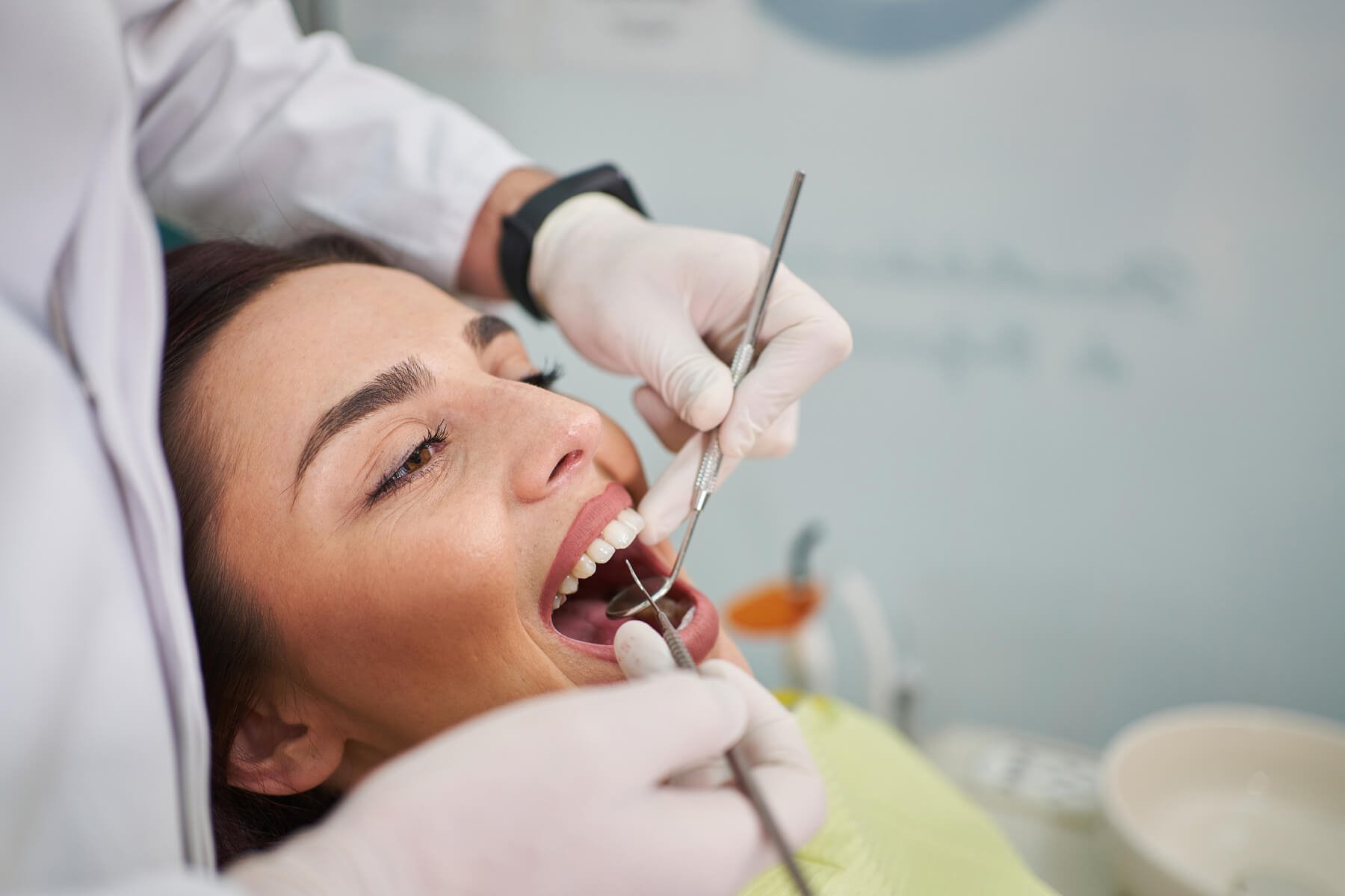  A Dentist Examines A Patient'S Teeth During A Check-Up On Walton Way Ext., Augusta, Georgia